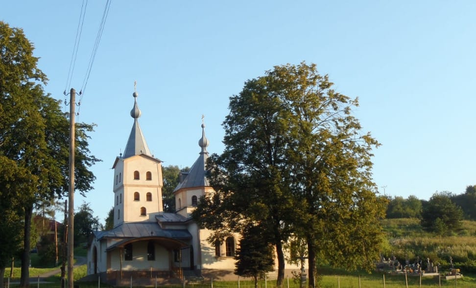 монастырь в Ладомирове